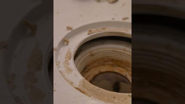 Fixing a leaking shower drain by replacing old putty and gasket. #home #diy #howto #tips Fixing a leaking shower drain by replacing old putty and gasket. #home #diy #howto #tips