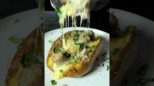 Запеченная картошка с сыром - быстрый ужин Запеченная картошка с сыром - быстрый ужин