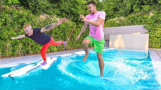 Кто сможет пройти по воде - выиграет! Кто сможет пройти по воде - выиграет!