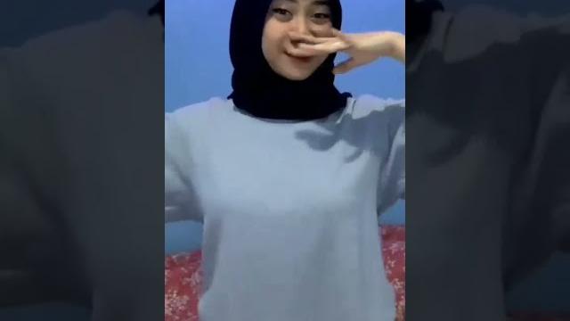 Tiktok jilbab cantik joget di kos pacar Tiktok jilbab cantik joget di kos pacar