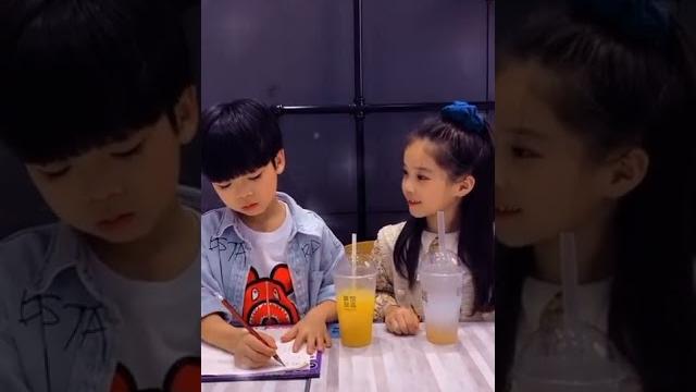 Cie cie... lagi pacaran deh tuh... Cie cie... lagi pacaran deh tuh...