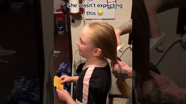 Shocked my daughter cutting her hair Shocked my daughter cutting her hair