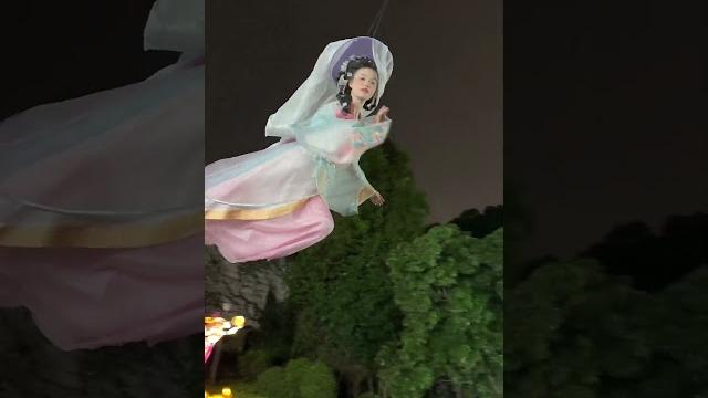 有种雨后彩虹的即视感#汉服 #古装大陆剧 有种雨后彩虹的即视感#汉服 #古装大陆剧