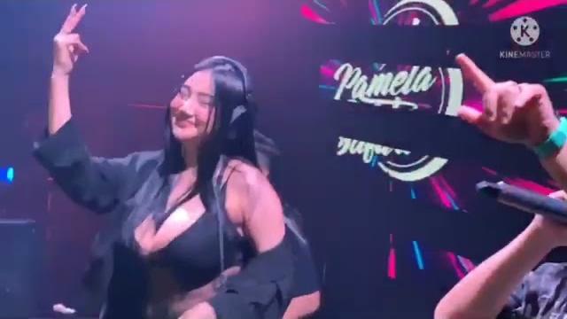 Dj bareng pamela safitri!!! saweran lumayan banyak️ Dj bareng pamela safitri!!! saweran lumayan banyak️