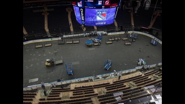 Time-lapse of madison square garden transforming from basketball court to hockey rink | espn Time-lapse of madison square garden transforming from basketball court to hockey rink | espn