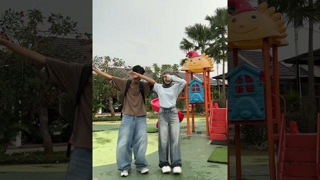 Adam pake celana terbesar di duniaauto jadi anak skena Adam pake celana terbesar di duniaauto jadi anak skena