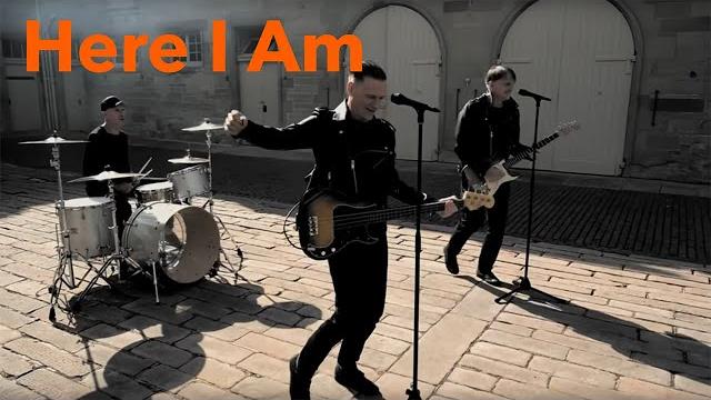 Bryan adams - here i am (classic version) Bryan adams - here i am (classic version)