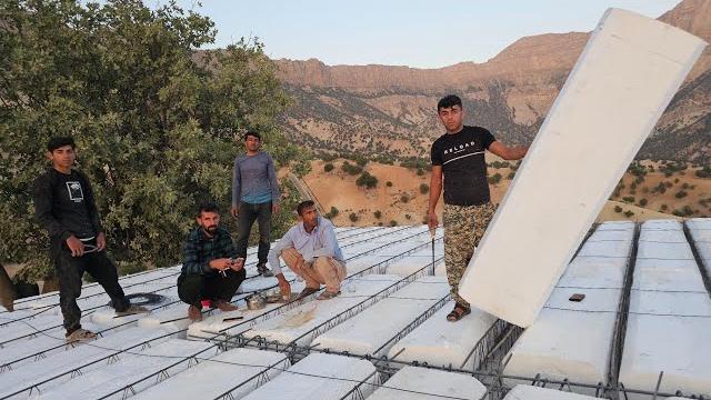 Nomadic family builds home: metal roof & foam magic! � Nomadic family builds home: metal roof & foam magic! �