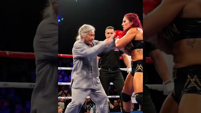 Kung fu granny wants to challenge a professional boxer #kungfu #wushufight #martialarts #fighting Kung fu granny wants to challenge a professional boxer #kungfu #wushufight #martialarts #fighting