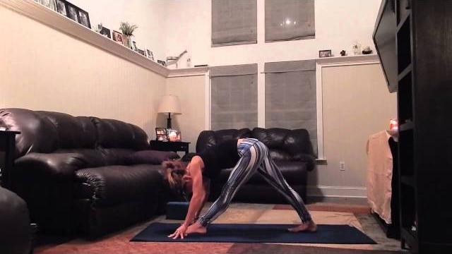 La petite yogi simple yoga flow La petite yogi simple yoga flow