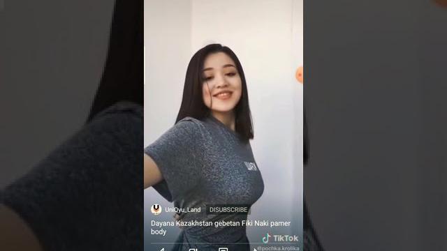 Dayana pamer body... Dayana pamer body...