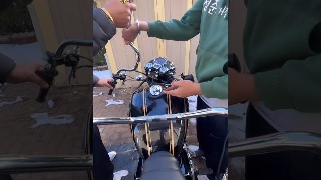 Rd 350 handle for new bullet 350 standard | b 4 bullet | #shorts #youtubeshorts #trending #bullet Rd 350 handle for new bullet 350 standard | b 4 bullet | #shorts #youtubeshorts #trending #bullet