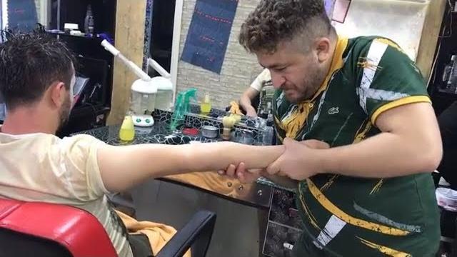 Asmr : foot ,body,arm,face and back massage =neck crack= ayak ,kafa,sırt,kol masaj'ı=boyun kütletmek Asmr : foot ,body,arm,face and back massage =neck crack= ayak ,kafa,sırt,kol masaj'ı=boyun kütletmek