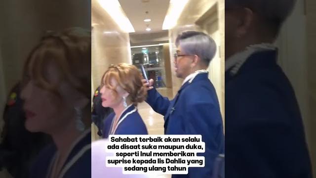 Keren mami iis dikasih surprise ma mbak inul dan sahabat-sahabat #artis #iisdahlia #inuldaratista Keren mami iis dikasih surprise ma mbak inul dan sahabat-sahabat #artis #iisdahlia #inuldaratista