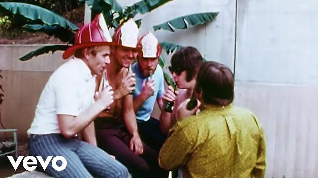 The beach boys - good vibrations (official music video) The beach boys - good vibrations (official music video)