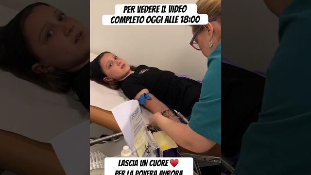 Aurora in ospedale! *esce tanto sangue* #shorts Aurora in ospedale! *esce tanto sangue* #shorts