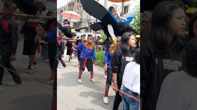 Arak arakan tradisi sunatan adat sunda Arak arakan tradisi sunatan adat sunda