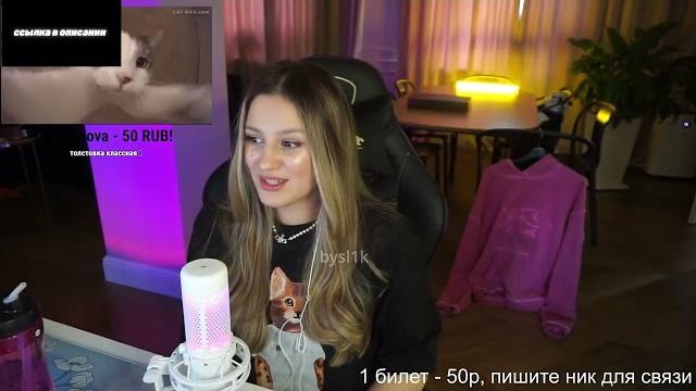 Парадеевич издевается над мерчем кореша Парадеевич издевается над мерчем кореша