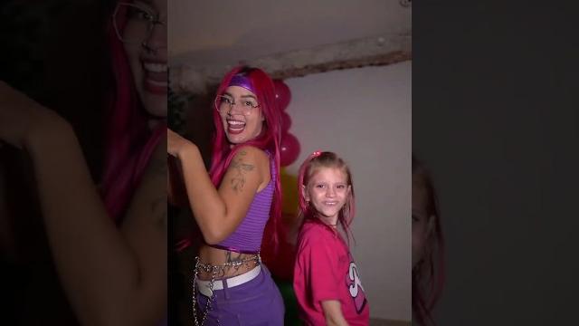 Katlen e eu na festa dos rosa !!! #sho #shortsyoutube #rosas #katlenof #dance #shortvideo Katlen e eu na festa dos rosa !!! #sho #shortsyoutube #rosas #katlenof #dance #shortvideo