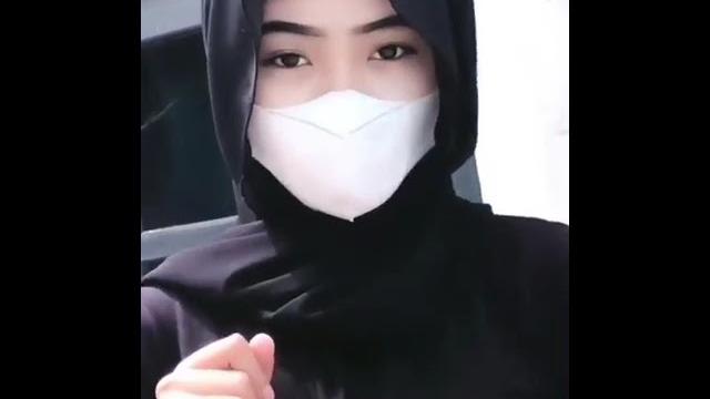 Hijab goyang santuy #short Hijab goyang santuy #short