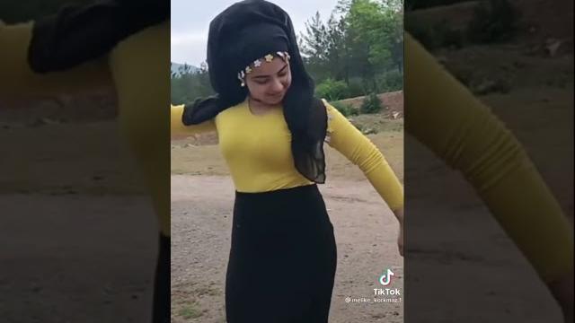 Türbanli dansı etkiliyor Türbanli dansı etkiliyor