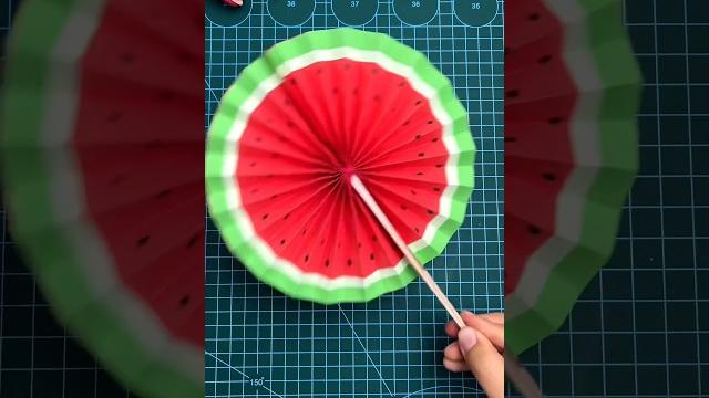 Easy diy watermelon fan with leftover popsicle sticks Easy diy watermelon fan with leftover popsicle sticks