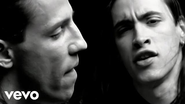 Extreme - more than words (official music video) Extreme - more than words (official music video)