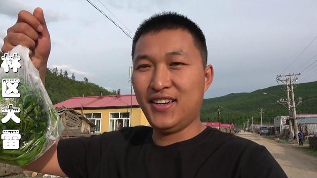 拿点猫爪菜去奶奶家蹭饭,老叔做的大锅饭,一炒就是一大盆 拿点猫爪菜去奶奶家蹭饭,老叔做的大锅饭,一炒就是一大盆
