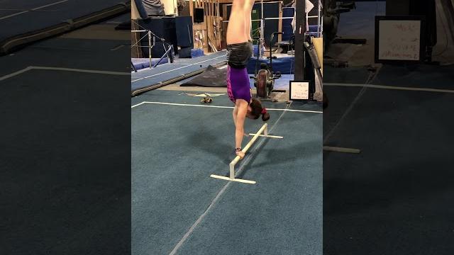 Full 1/2 pirouette Full 1/2 pirouette