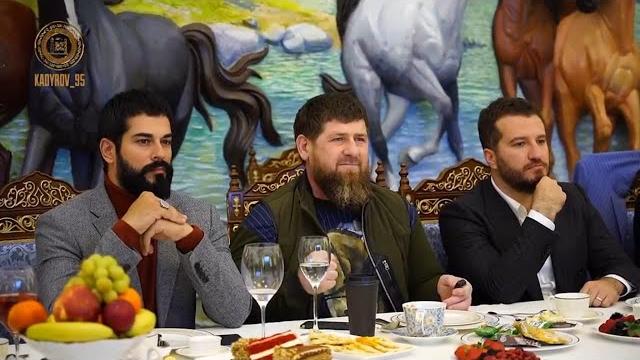 Рамзан кадыров и бурак озчивит. команда основание осман / kuruluş osman прибыла в грозный, эртугрул! Рамзан кадыров и бурак озчивит. команда основание осман / kuruluş osman прибыла в грозный, эртугрул!