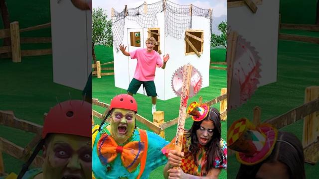 My house vs zombie clowns ️ My house vs zombie clowns ️
