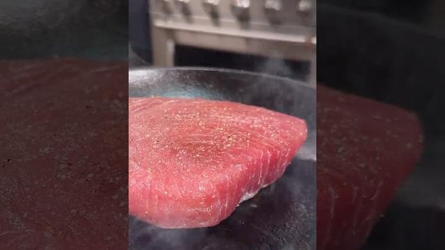 How to sear tuna steaks How to sear tuna steaks