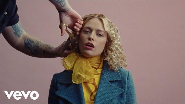 Ashe - angry woman (official music video) Ashe - angry woman (official music video)