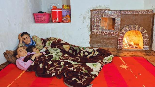 Life in the mountains: nomadic girls finally have shelter Life in the mountains: nomadic girls finally have shelter