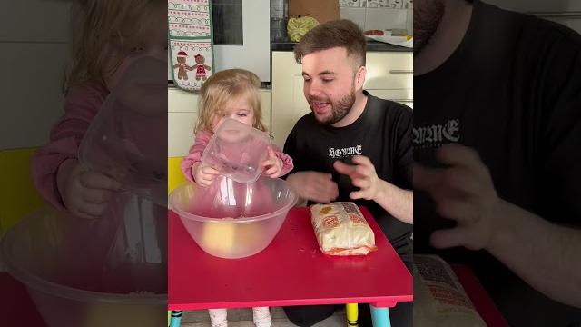 Arabella makes cookies Arabella makes cookies