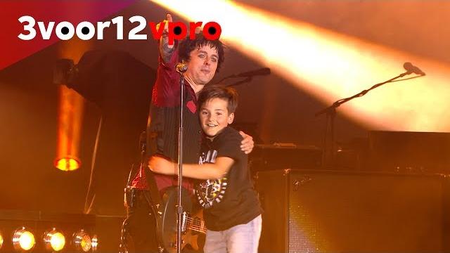 Green day brings 11 year old-fan out on stage Green day brings 11 year old-fan out on stage