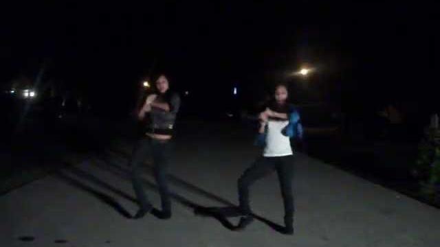 Deuces - paulina & sarah Deuces - paulina & sarah
