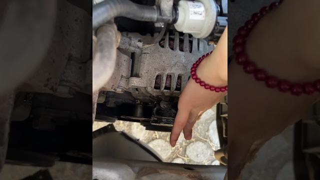 Vaseline for car lubrication #drivetips #driving #drivingreview #goodthing #diy #automobile #tips Vaseline for car lubrication #drivetips #driving #drivingreview #goodthing #diy #automobile #tips
