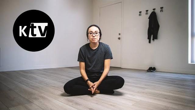 Девушка пробует минимализм: как избавиться от лишней одежды и косметики | мэтт давелла на русском Девушка пробует минимализм: как избавиться от лишней одежды и косметики | мэтт давелла на русском
