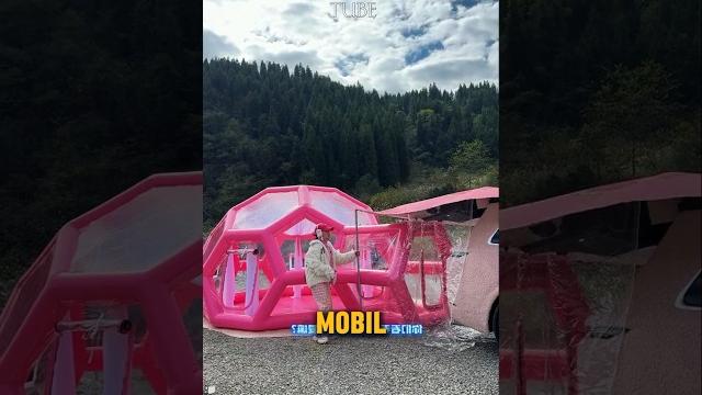 Gadis ini camping dengan tenda mobil unik #shorts Gadis ini camping dengan tenda mobil unik #shorts