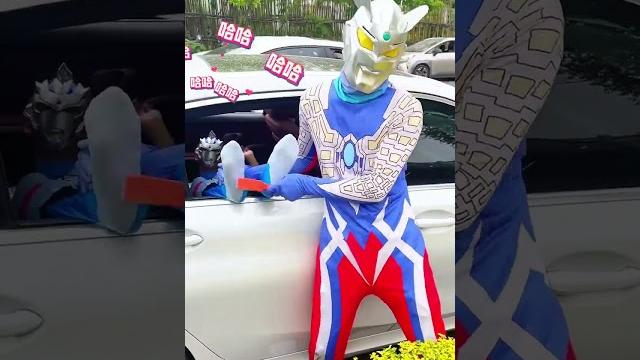 谁在车里睡觉被赛罗挠脚心#奥特曼 #挠痒痒 #赛罗奥特曼 #奥特曼儿童动画片 #奥特曼动画片儿童3-6岁 谁在车里睡觉被赛罗挠脚心#奥特曼 #挠痒痒 #赛罗奥特曼 #奥特曼儿童动画片 #奥特曼动画片儿童3-6岁
