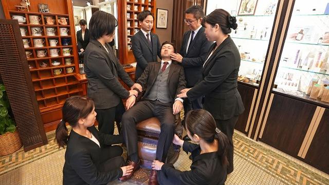 6 experts, 1 vip client: most luxurious barbering experience in tokyo at 90+ year old barbershop 6 experts, 1 vip client: most luxurious barbering experience in tokyo at 90+ year old barbershop