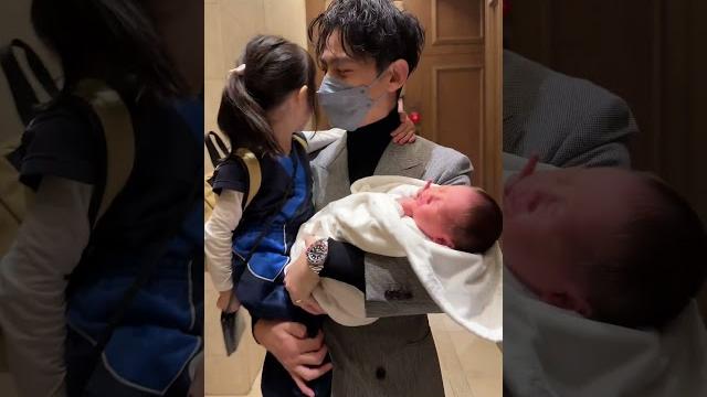 愿我们向往幸福的 同时也站在幸福里 愿我们向往幸福的 同时也站在幸福里