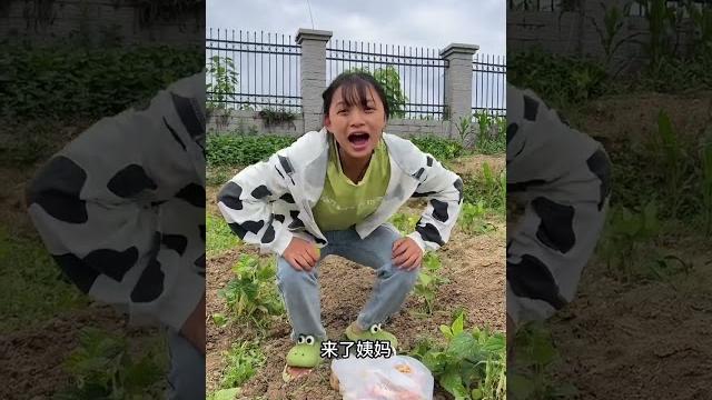 姨妈带精神小妹和表哥挖土豆的那些事️ #精神小妹 #天天拍好剧 #记录真实生活 姨妈带精神小妹和表哥挖土豆的那些事️ #精神小妹 #天天拍好剧 #记录真实生活