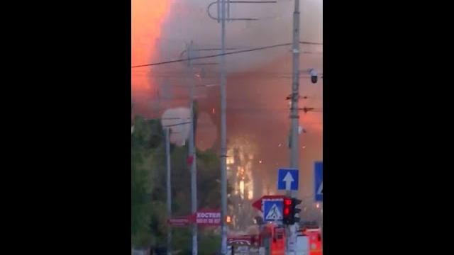 Большой взрыв в киеве попал на видео #shorts Большой взрыв в киеве попал на видео #shorts