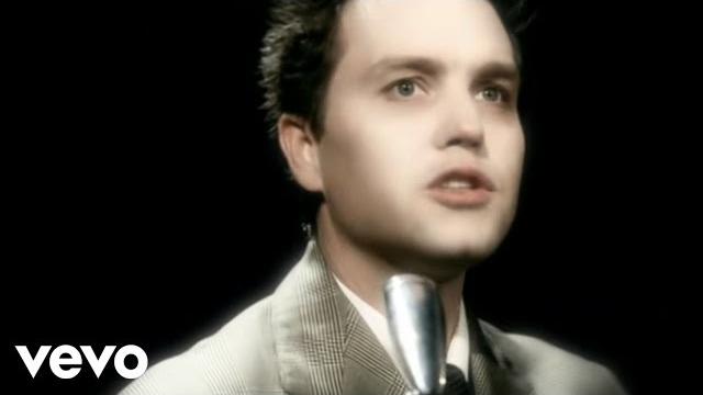 Blink-182 - i miss you (official video) Blink-182 - i miss you (official video)