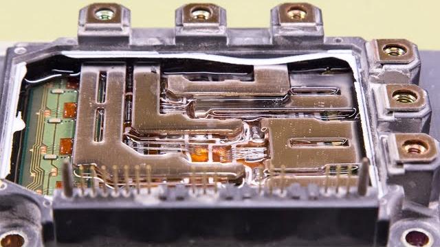 3-phase igbt module teardown - fuji 7mbp50ra120 from 3 kw omron servo drive - isolation, day 36 3-phase igbt module teardown - fuji 7mbp50ra120 from 3 kw omron servo drive - isolation, day 36