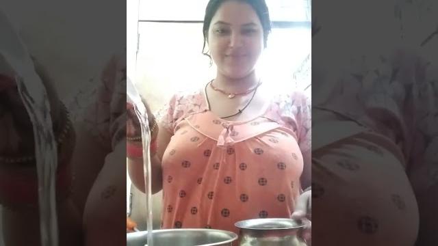 Indian desi girl big boobs Indian desi girl big boobs