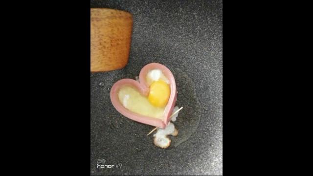 爱心早餐简单易学,为你爱的她尝试做一下 爱心早餐简单易学,为你爱的她尝试做一下