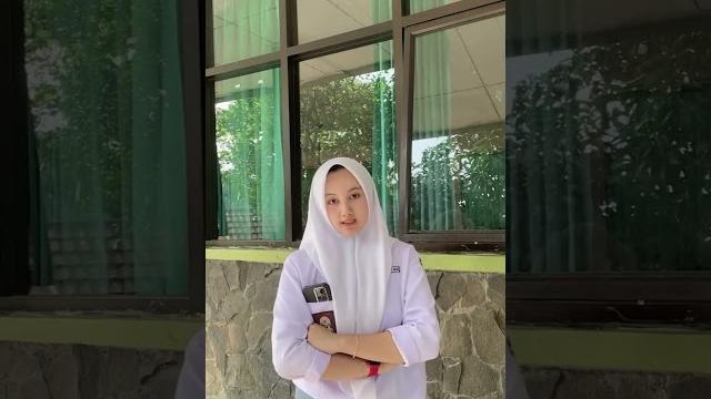 Abg jilbab beraksi lagi, duhhh... #anaksma #jilbab #hijabers #smahits #trends #pelajar #anakhits Abg jilbab beraksi lagi, duhhh... #anaksma #jilbab #hijabers #smahits #trends #pelajar #anakhits